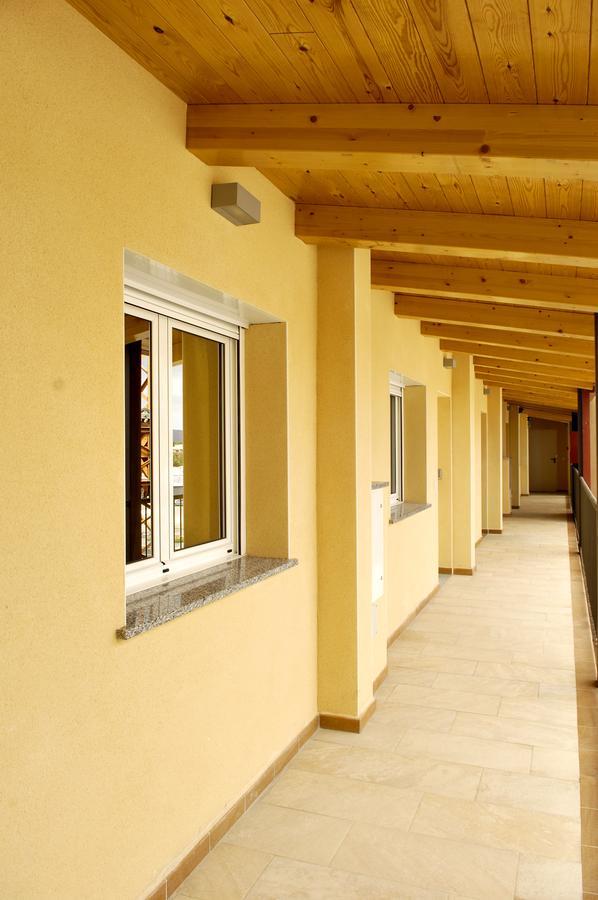 Apartamentos Giuliano Емпуриабрава Екстериор снимка