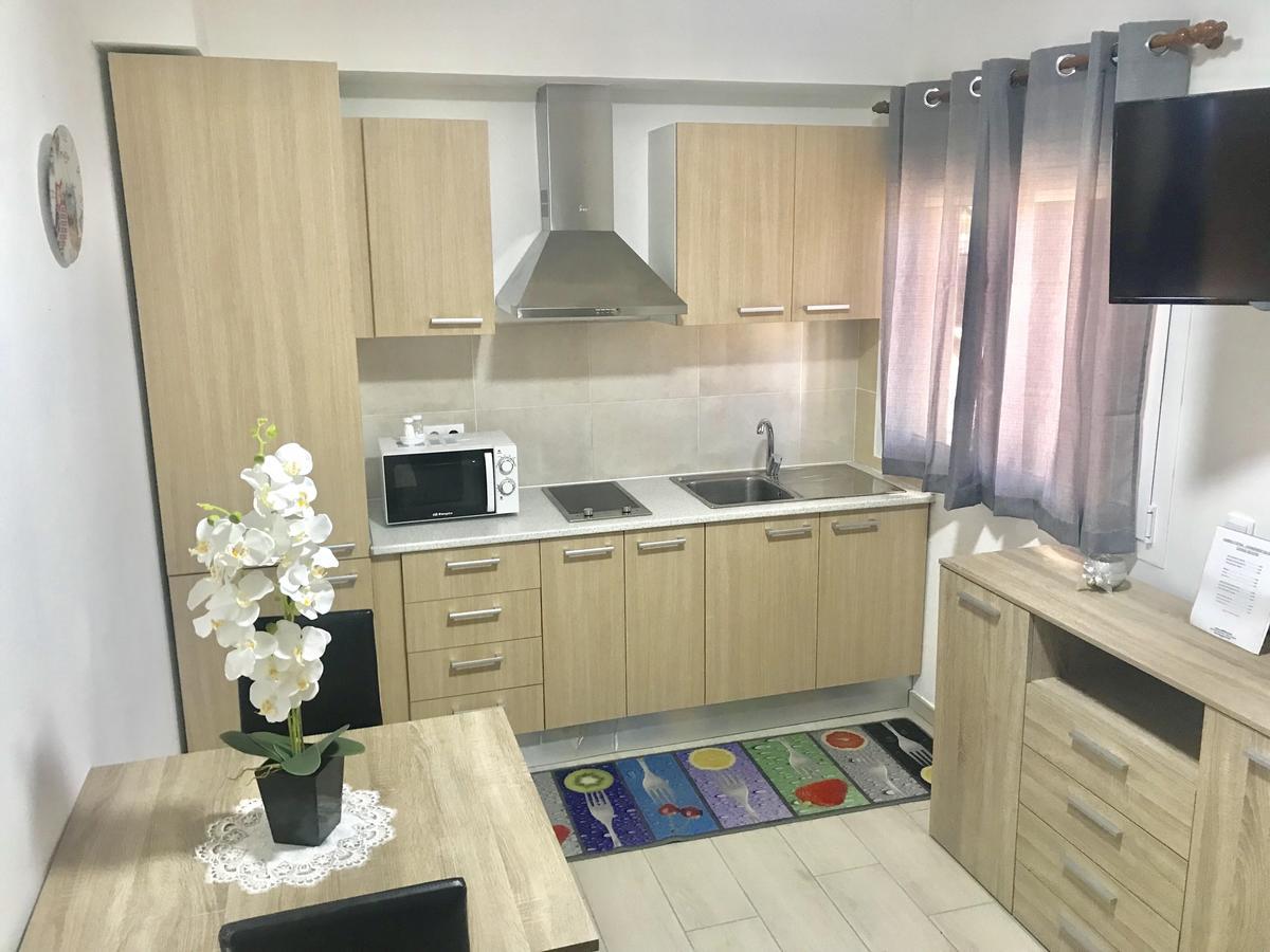 Apartamentos Giuliano Емпуриабрава Екстериор снимка