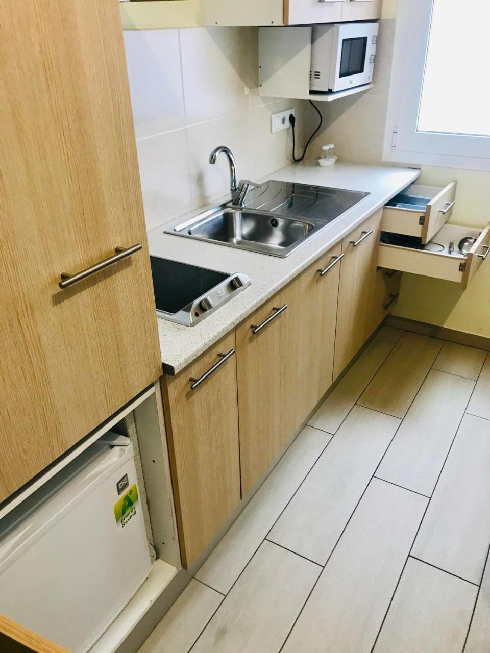 Apartamentos Giuliano Емпуриабрава Екстериор снимка
