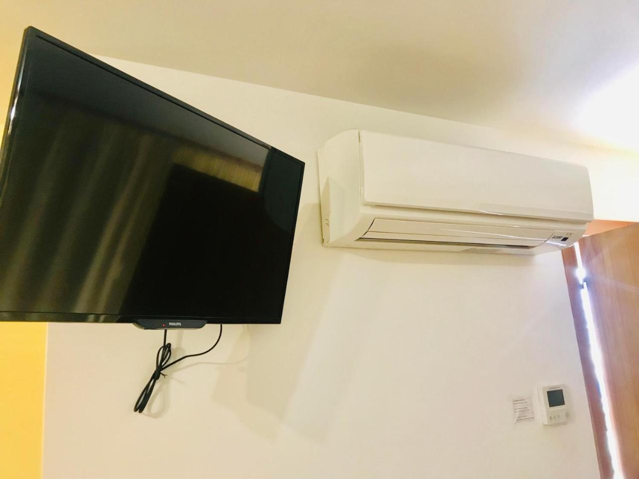 Apartamentos Giuliano Емпуриабрава Екстериор снимка
